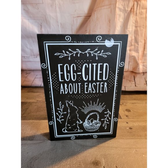 Egg cited about Easter bunny egg basket Wooden wall decor - Picture 1 of 5